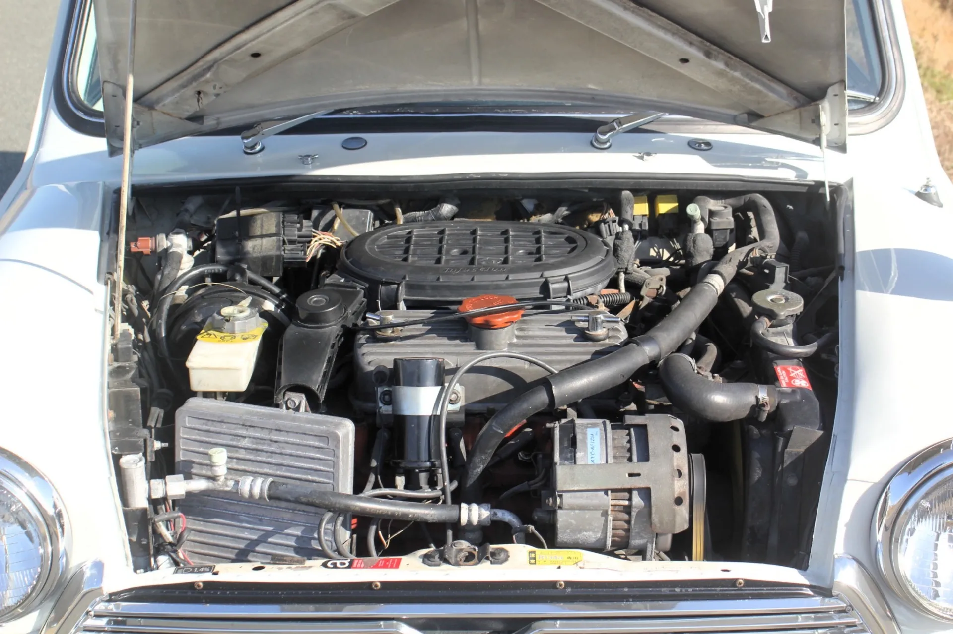 平成7年式　ローバーミニ1.3　インジェクション　4MT　全塗装済み！　新品美品多数！