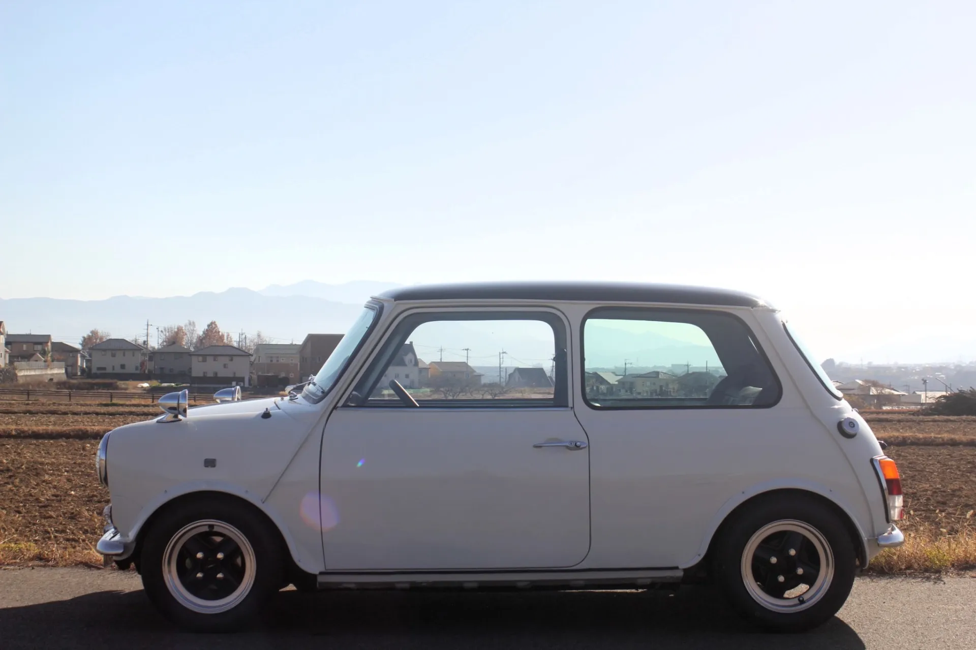 平成7年式　ローバーミニ1.3　インジェクション　4MT　全塗装済み！　新品美品多数！